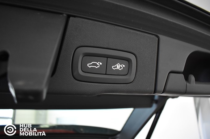 VOLVO XC60 B4 (d) automatico Core